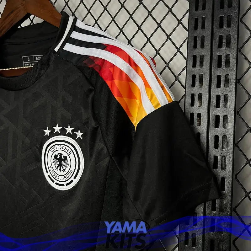 MAILLOT D'ENTRAÎNEMENT D'AVANT-MATCH ALLEMAGNE EURO 2024 YamaKits Foot