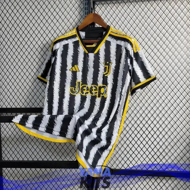 MAILLOT JUVENTUS DOMICILE 2023/2024 YamaKits Foot