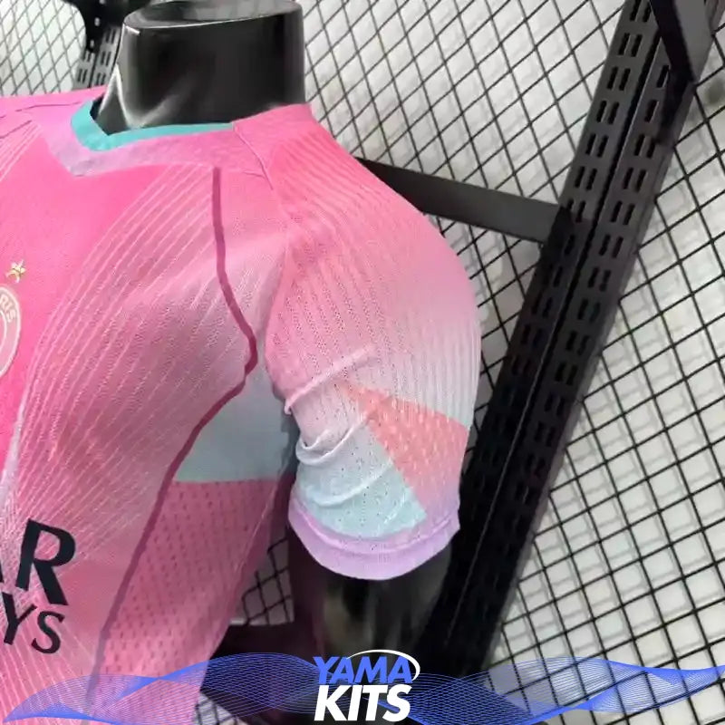 MAILLOT PARIS SG CONCEPT "Rose" 2025/2026 Version Player YamaKits Foot
