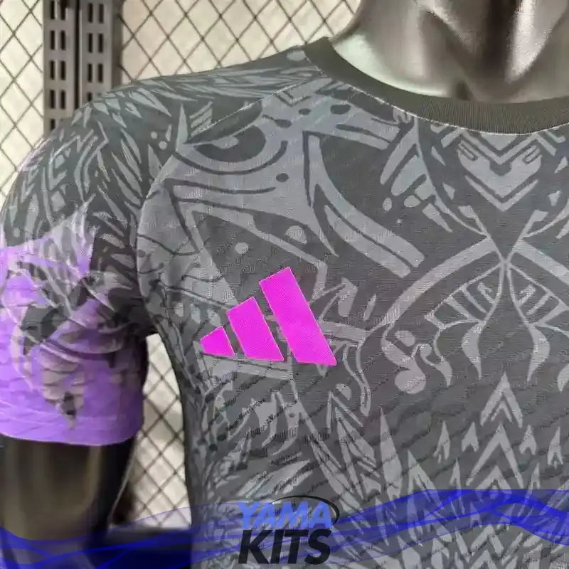 MAILLOT REAL MADRID CONCEPT "Dragons violet" 2025/2026 Version Player YamaKits Foot