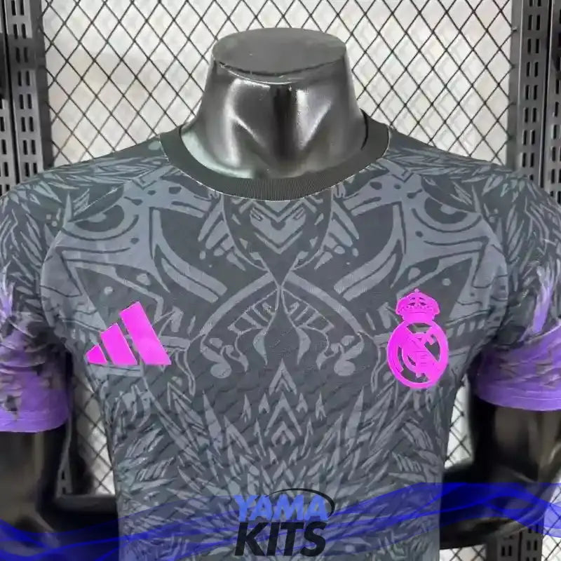 MAILLOT REAL MADRID CONCEPT "Dragons violet" 2025/2026 Version Player YamaKits Foot