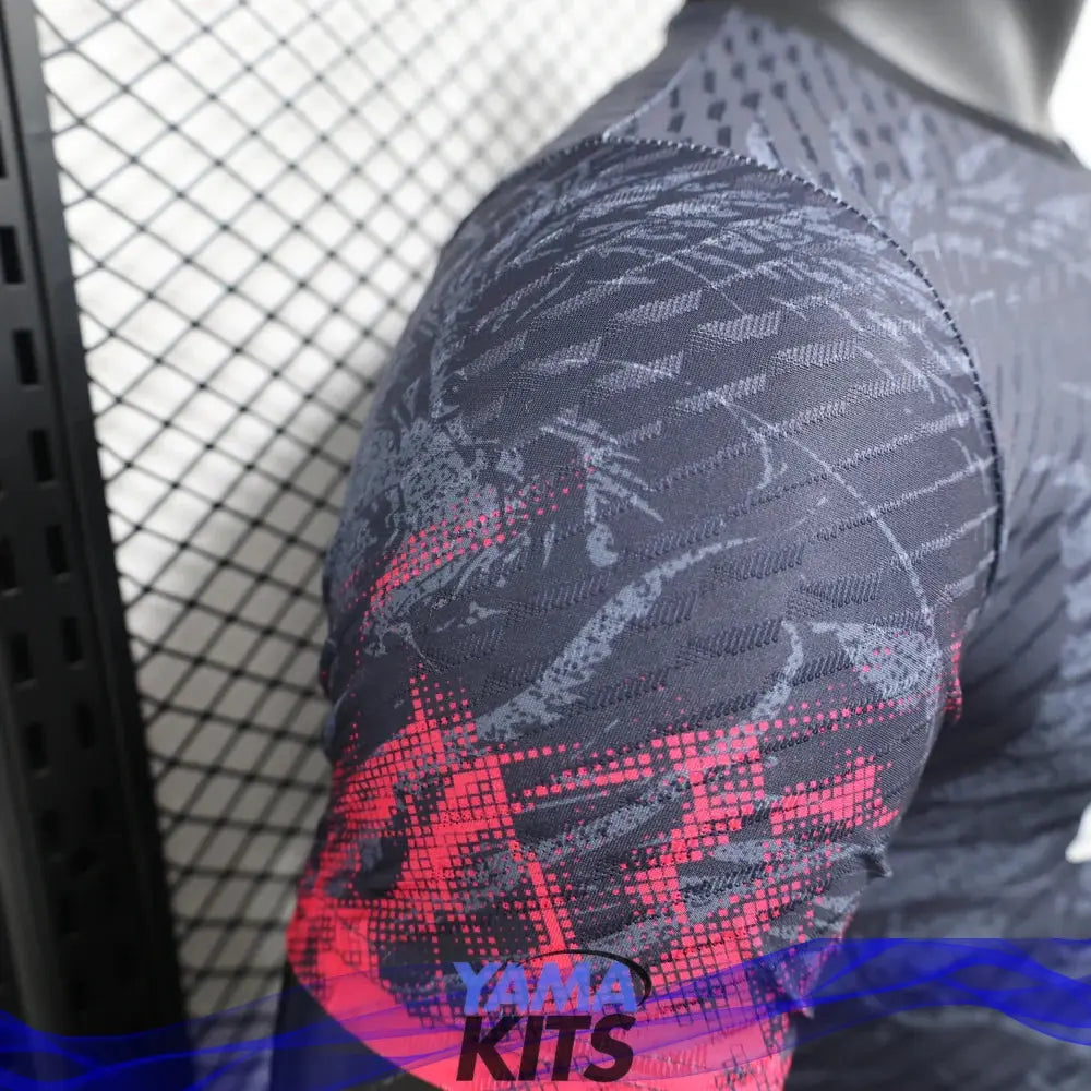 MAILLOT REAL MARDID CONCEPT "Dragon" 2024/2025 Version Player YamaKits Foot