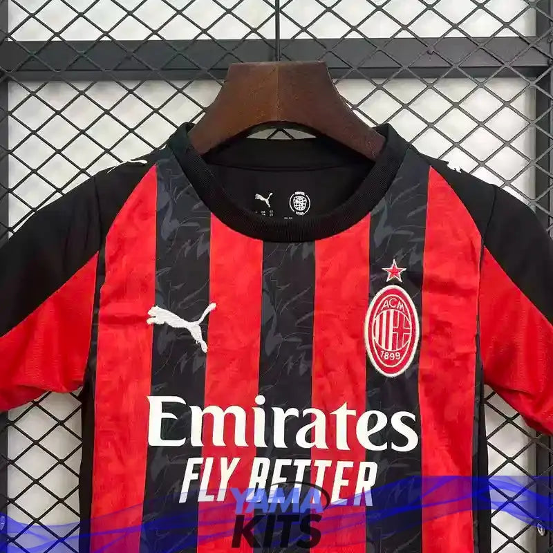 Maillot Ac Milan enfant domicile 2025/2026 YamaKits Foot