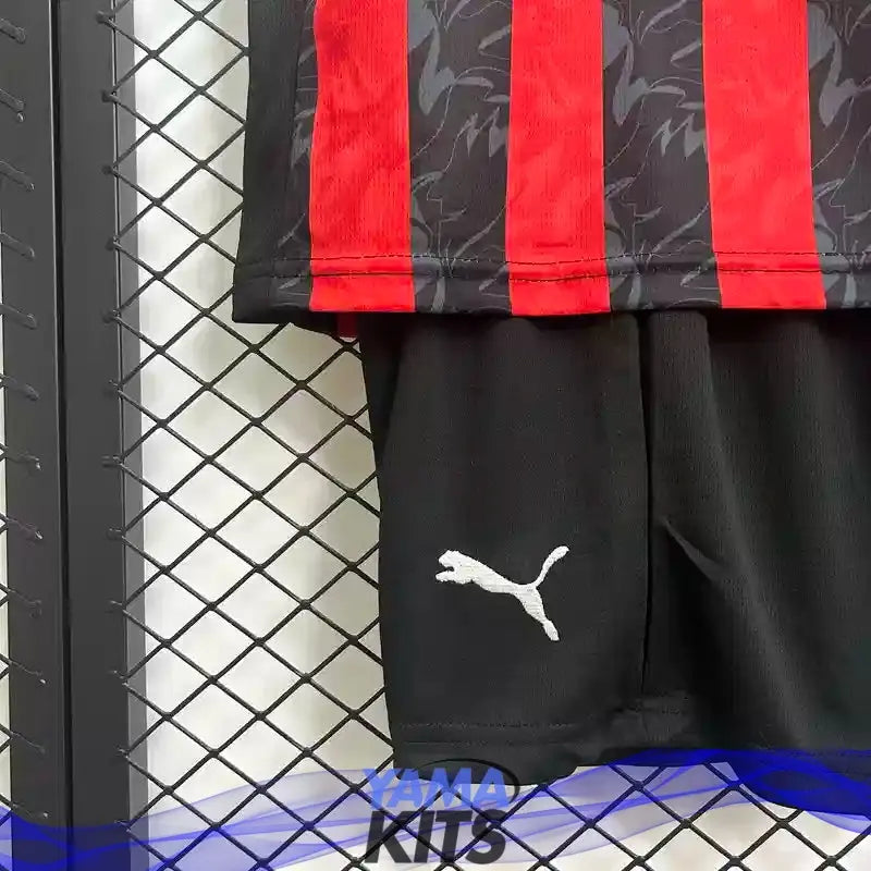 Maillot Ac Milan enfant domicile 2025/2026 YamaKits Foot