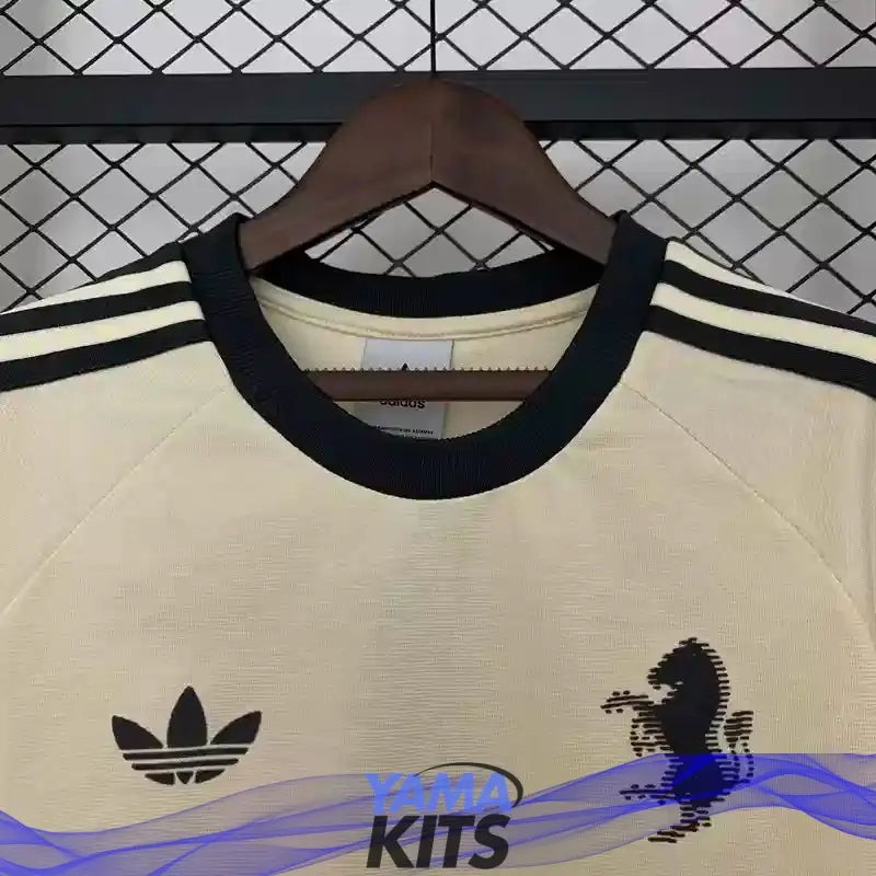 Maillot Juventus classics 3-stipes "beige" 2025/2026 YamaKits Foot