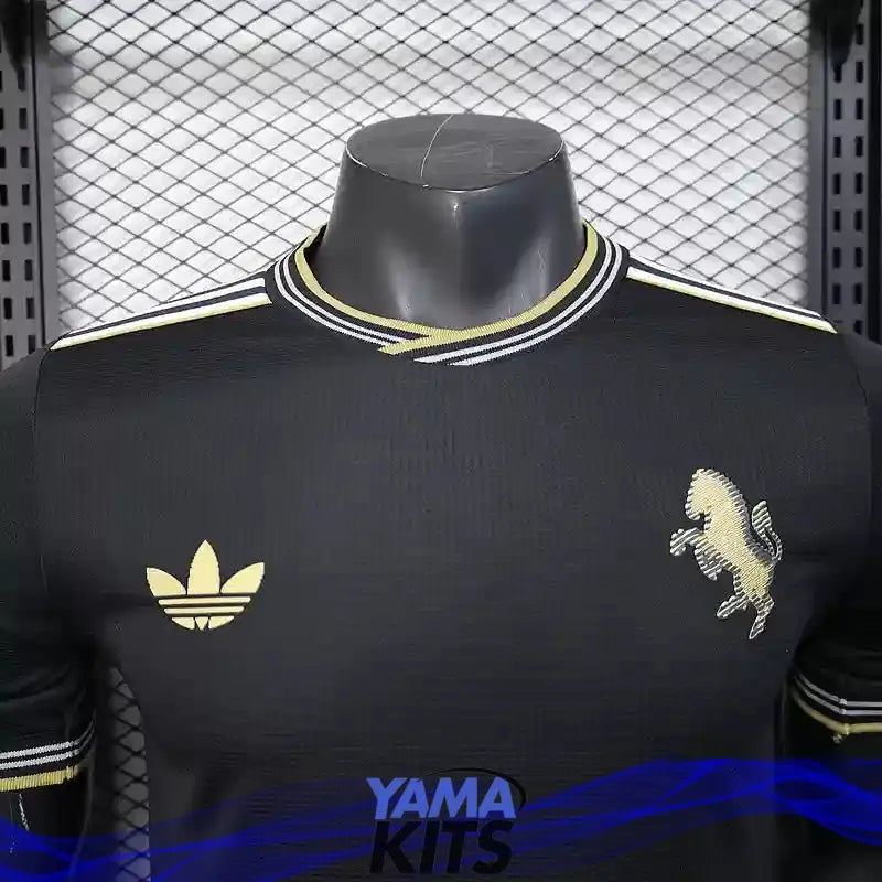 Maillot Juventus concept "Noir" 2025/2026 Version Player YamaKits Foot
