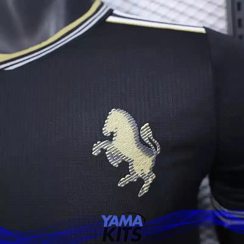 Maillot Juventus concept "Noir" 2025/2026 Version Player YamaKits Foot