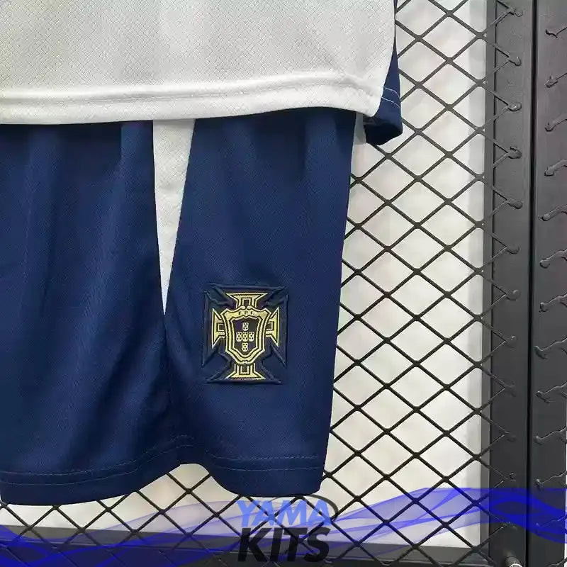 Maillot Portugal enfant entrainement "blanc" 2025/2026 YamaKits Foot