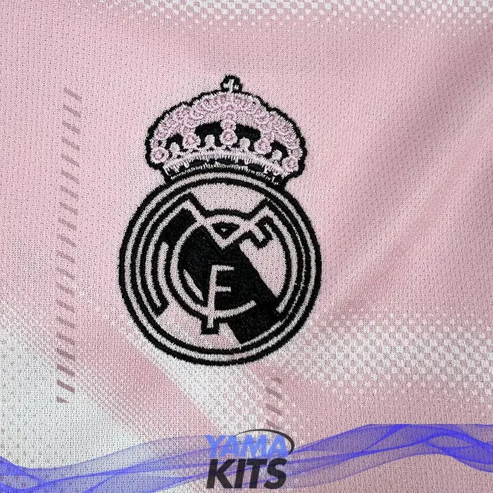 Maillot Real Madrid concept "Rose" 2024/2025 YamaKits Foot