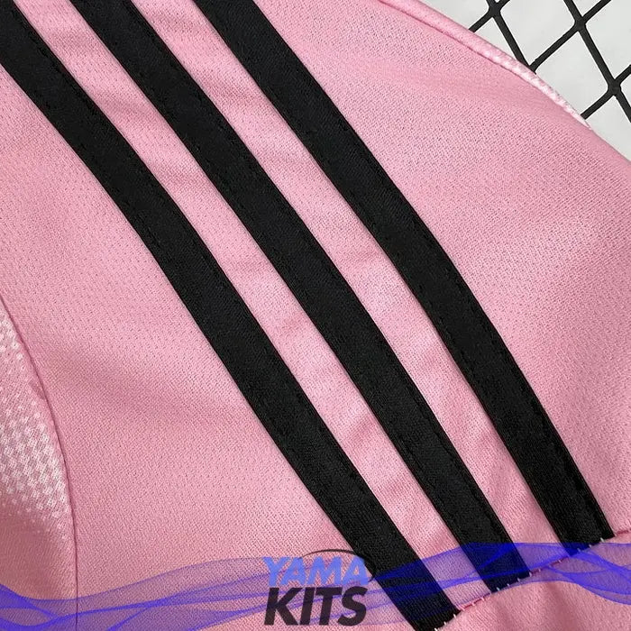 Maillot Real Madrid concept "Rose" 2024/2025 YamaKits Foot