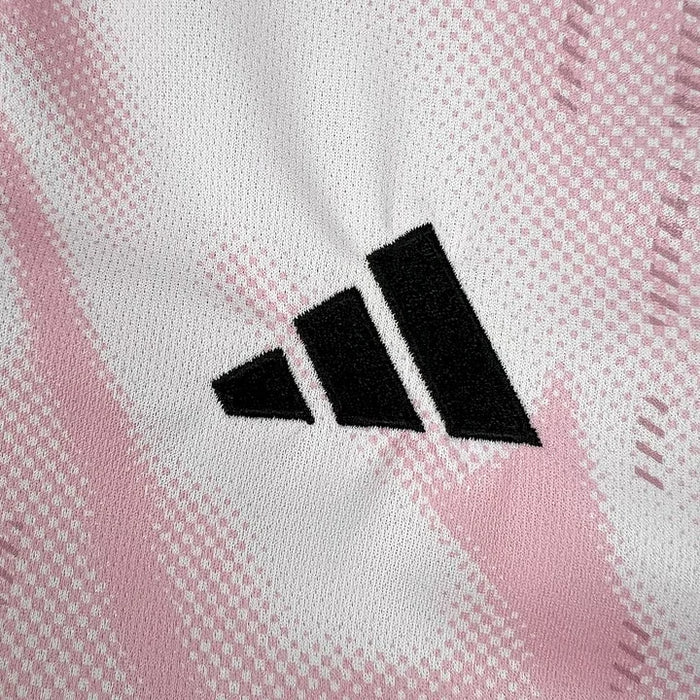 Maillot Real Madrid concept "Rose" 2024/2025 YamaKits Foot