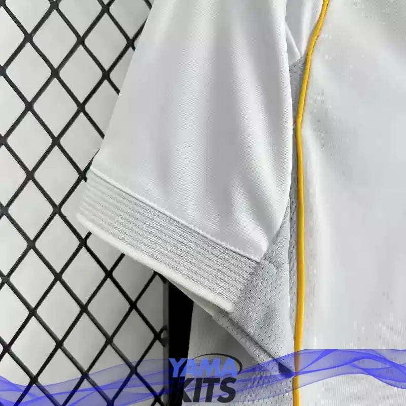 Maillot Real Madrid domicile 2025/2026 YamaKits Foot