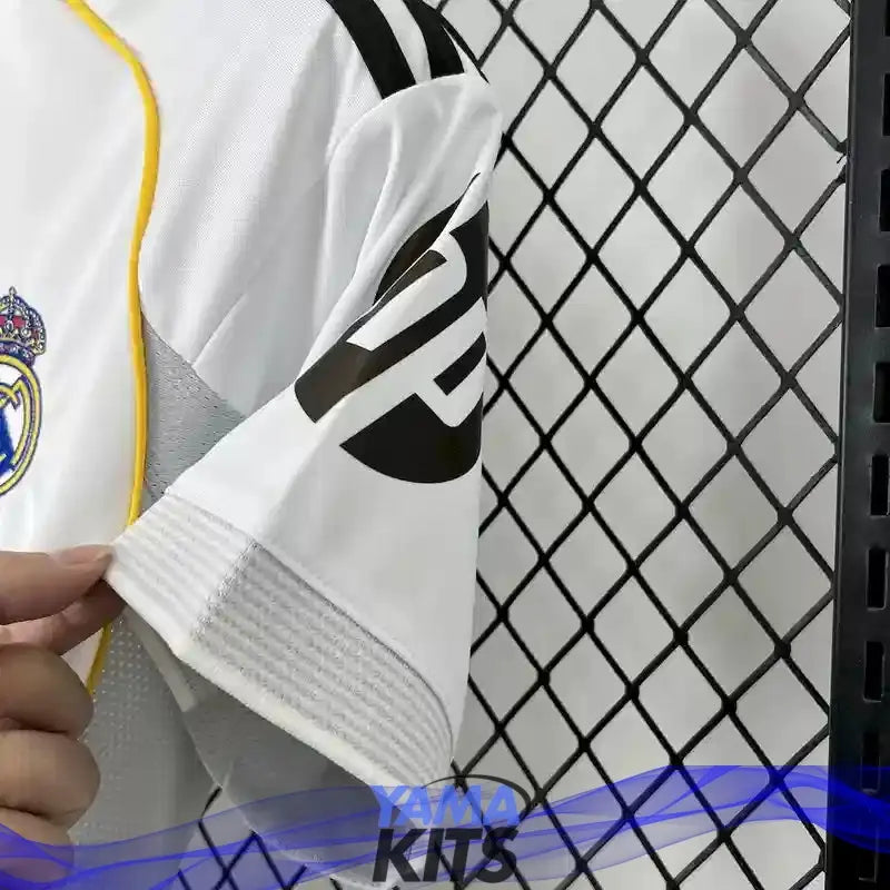 Maillot Real Madrid domicile 2025/2026 YamaKits Foot