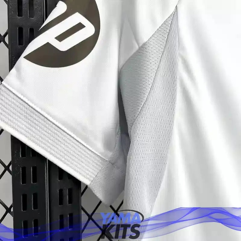 Maillot Real Madrid domicile 2025/2026 YamaKits Foot