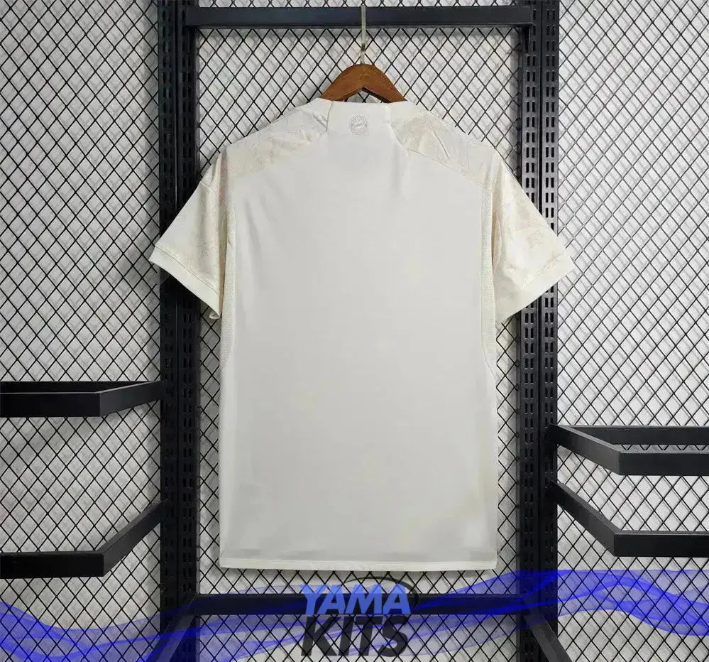 Maillot du Bayern Munich entraînement « blanc » 2023-2024 - YamaKits