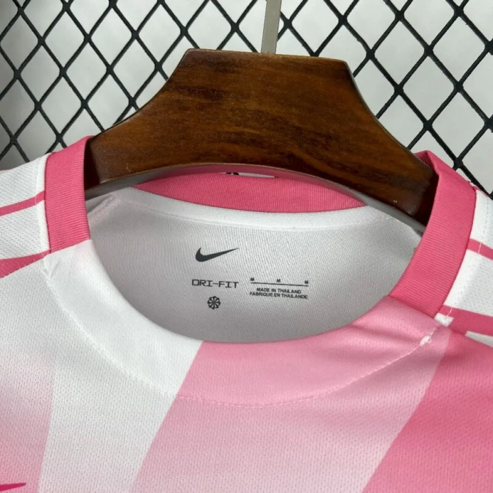 Maillot Barcelone Édition Spéciale Rose & Blanc 2025/2026