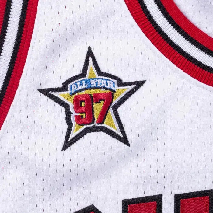 Maillot NBA Michael Jordan Chicago Bulls Blanc et Rouge '97 Mitchell & Ness - YamaKits