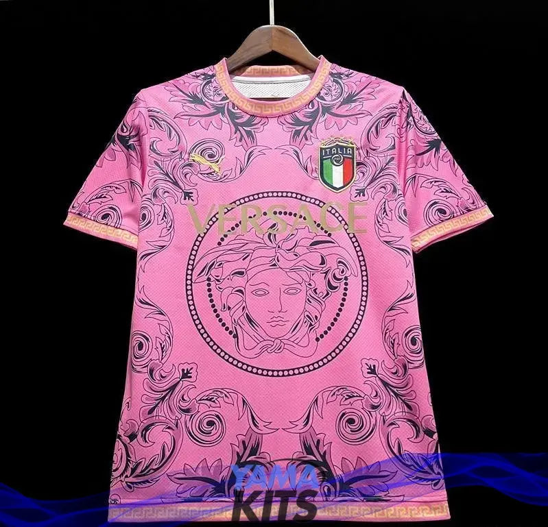 Maillot Italie Versace Édition spéciale « Rose » 2023/2024 - YamaKits