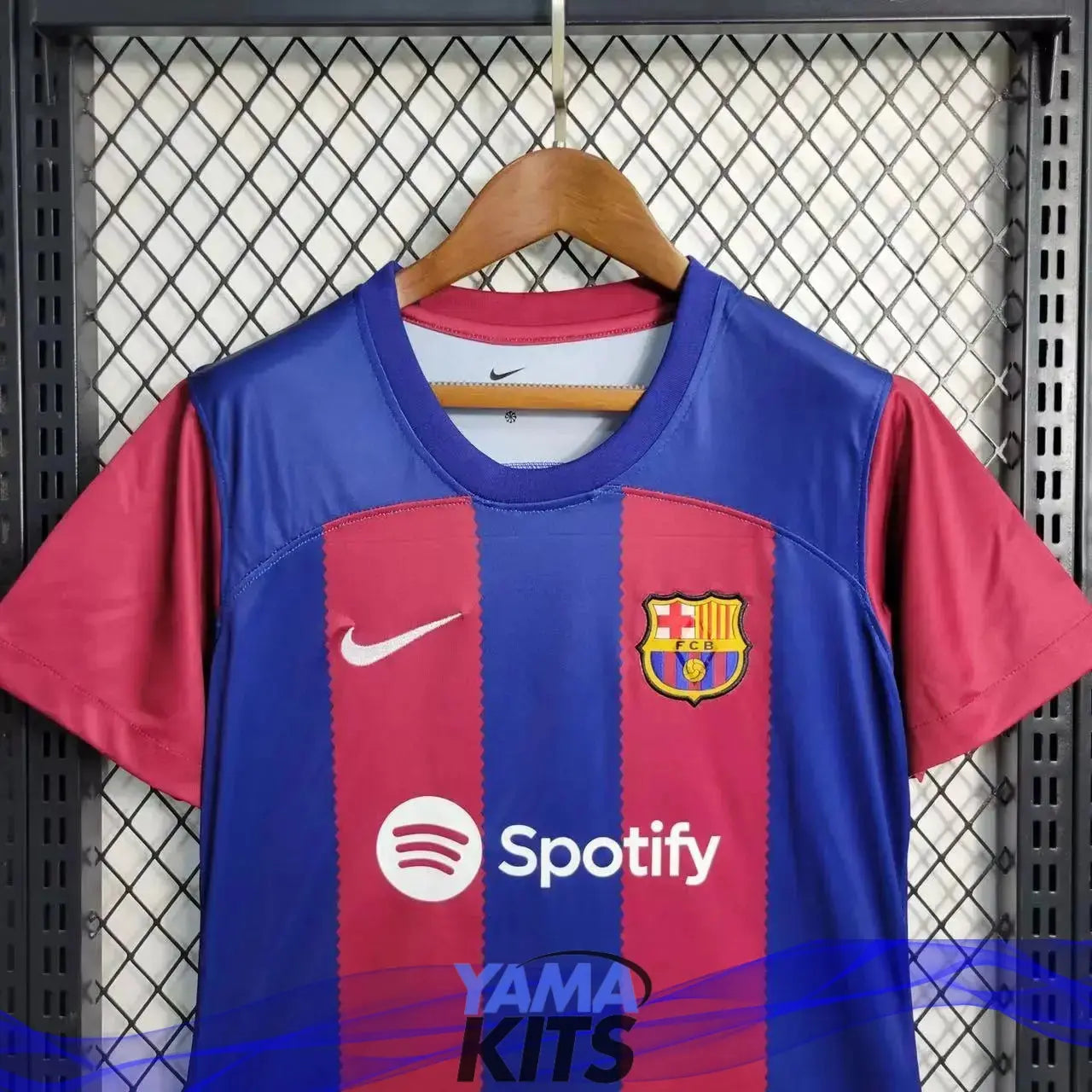 Maillot Femme Barcelone Domicile 2023/2024 - YamaKits