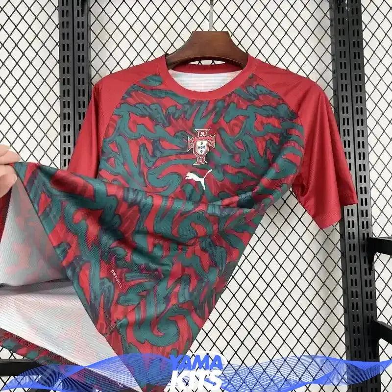 Maillot Portugal pré-match "rouge" 2026/2027 .