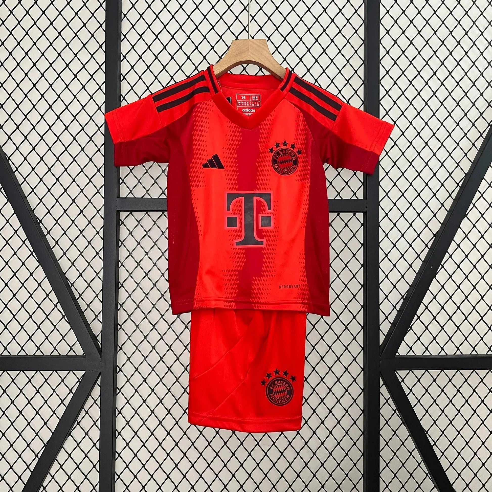 Kit Enfant Bayern Munich 2024-25 Maison To Sport