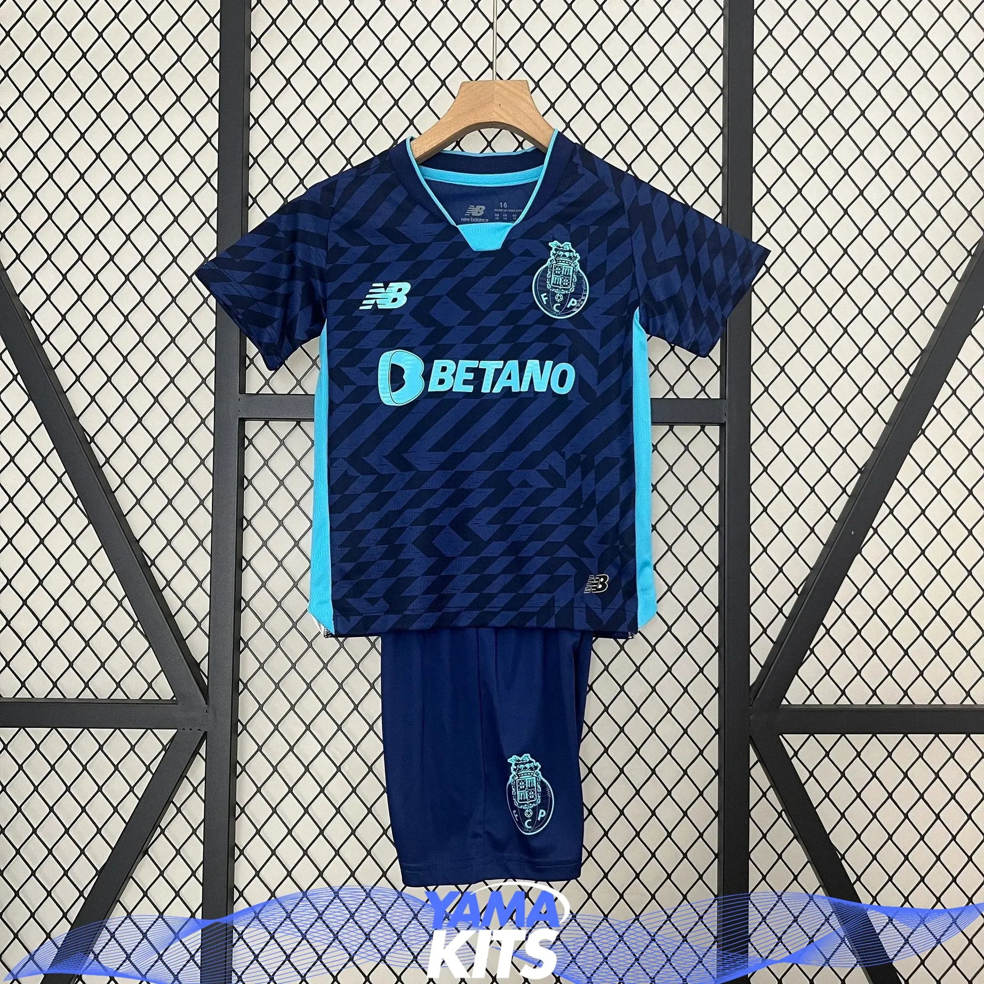 Kit Enfant Porto 2024-25 Maison To Sport