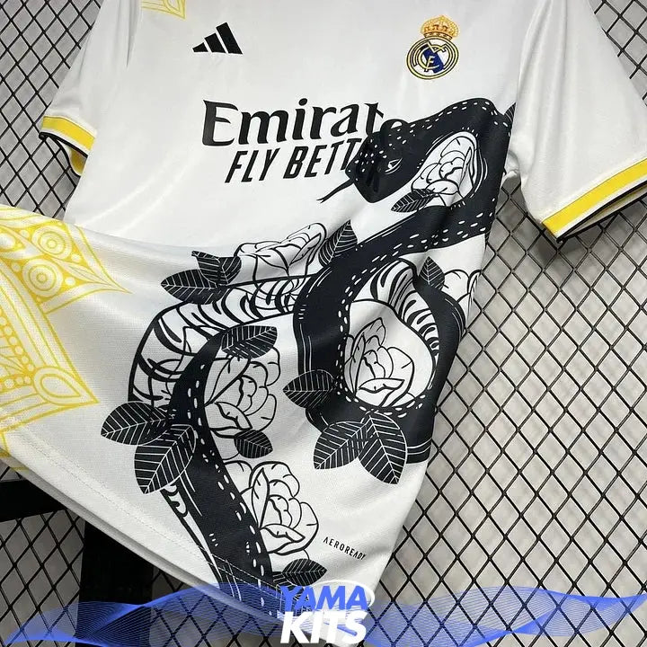 Maillot Real Madrid foot concept 2024 2025 Maison To Sport