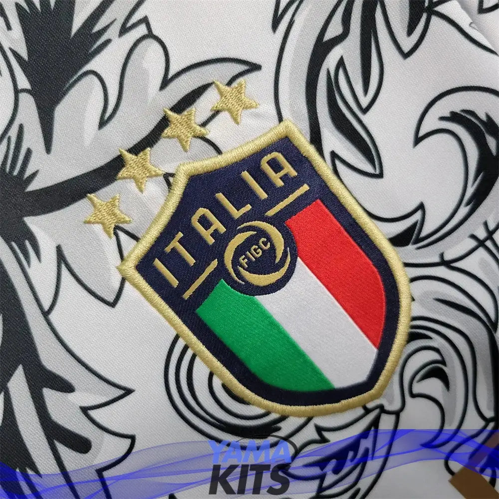 Maillot Italie concept « VERSACE » blanc 2023/2024 YamaKits