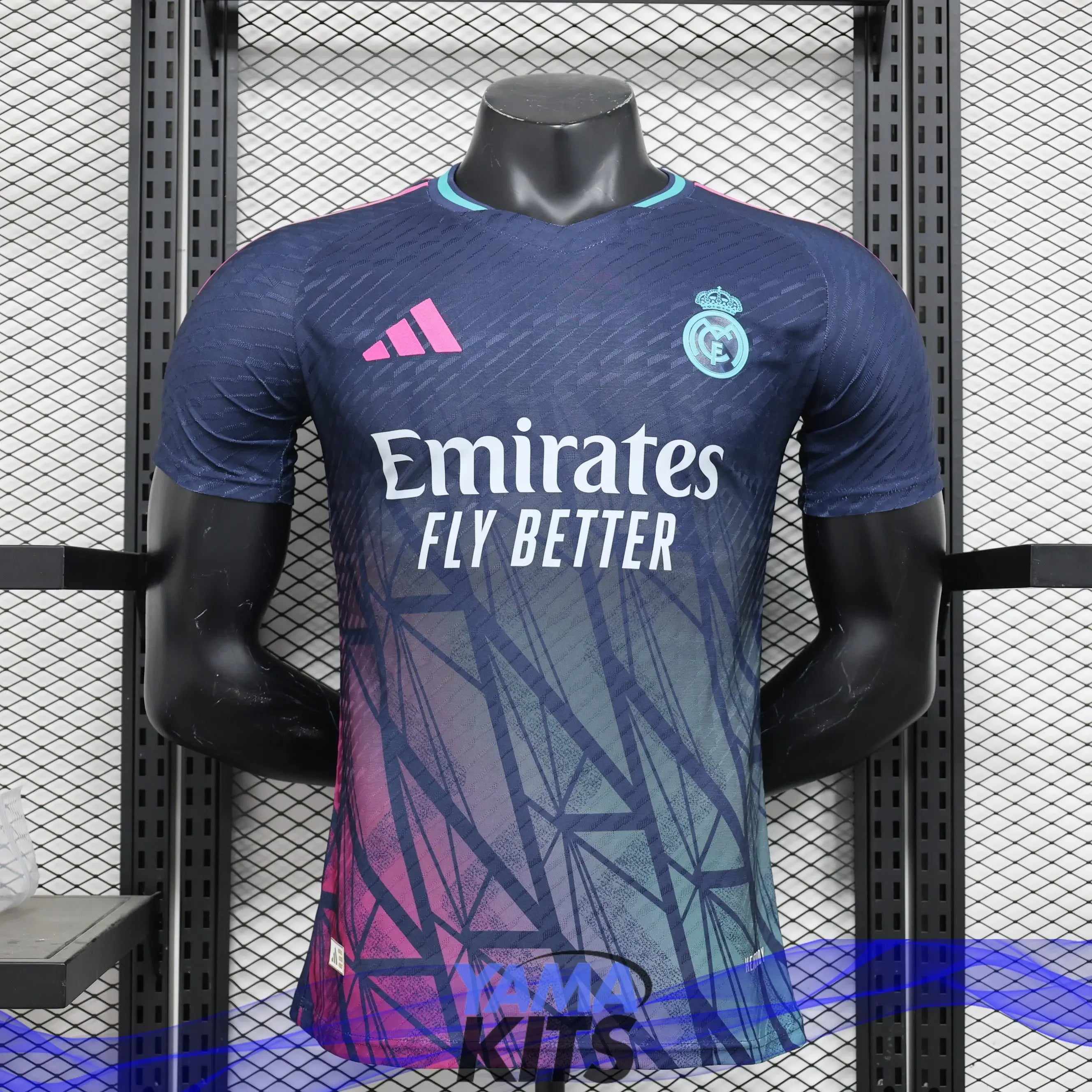 Maillot Real Madrid concept « rose bleu ciel » 2024/2024 Version Player YamaKits