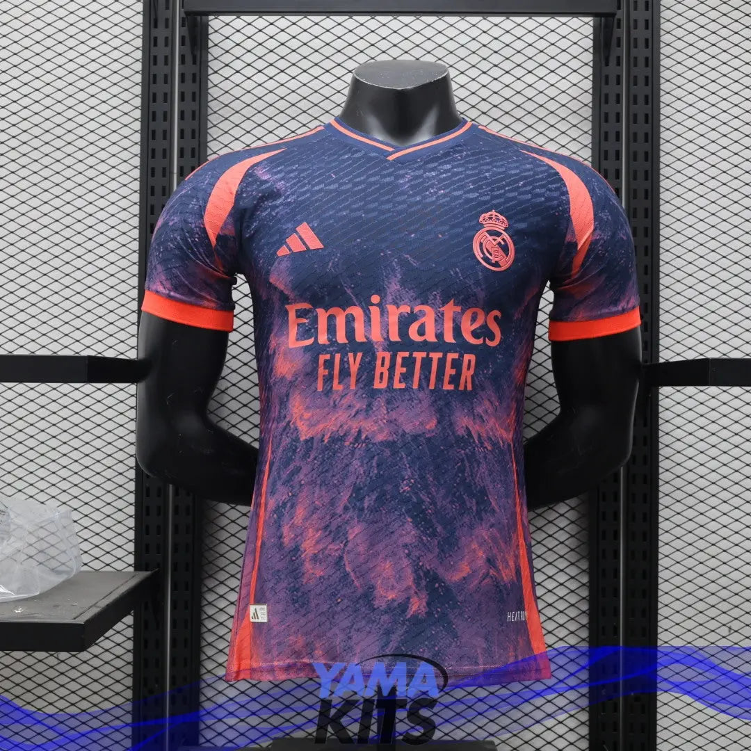 Maillot Real Madrid concept « Violet galaxie » 2024/2025 Version Player YamaKits