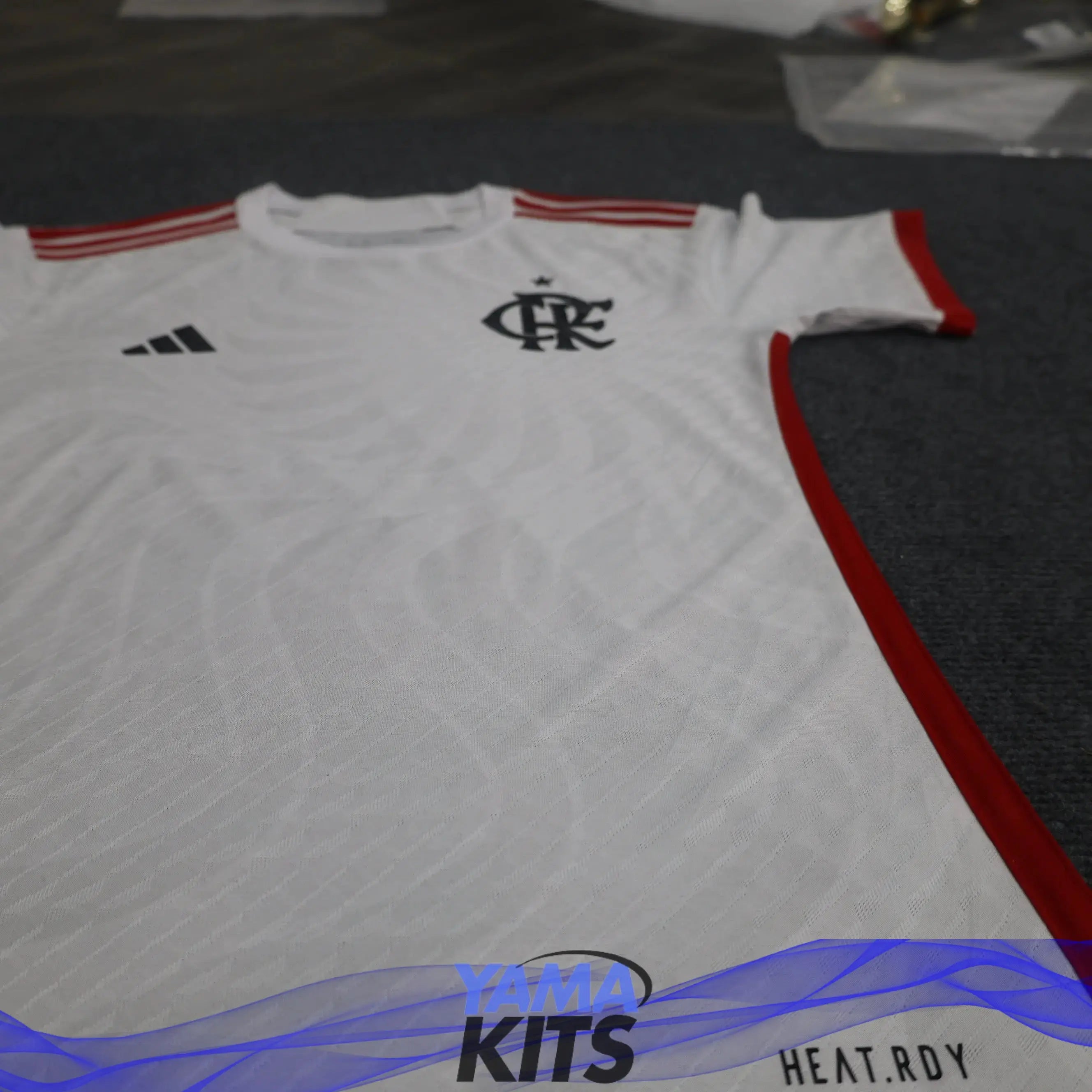 MAILLOT FLAMENGO EXTERIEUR "Blanc" 2024/2025 Version Player YamaKits Foot