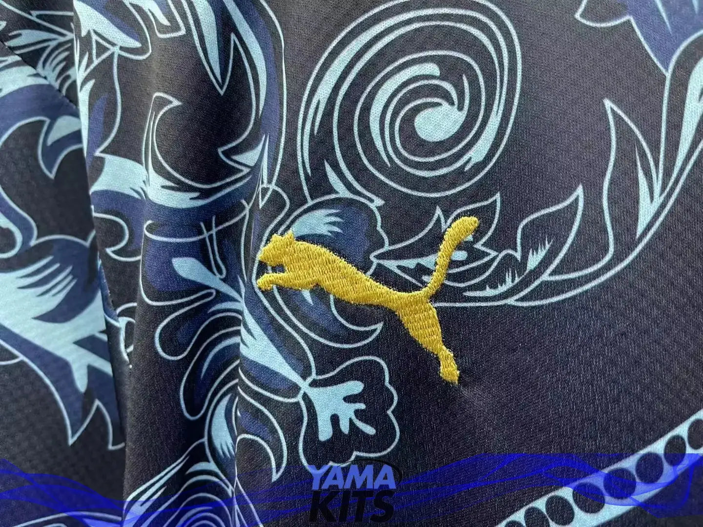 MAILLOT ITALIE CONCEPT EDITION VERSACE BLEU 2023/2024 YamaKits Foot