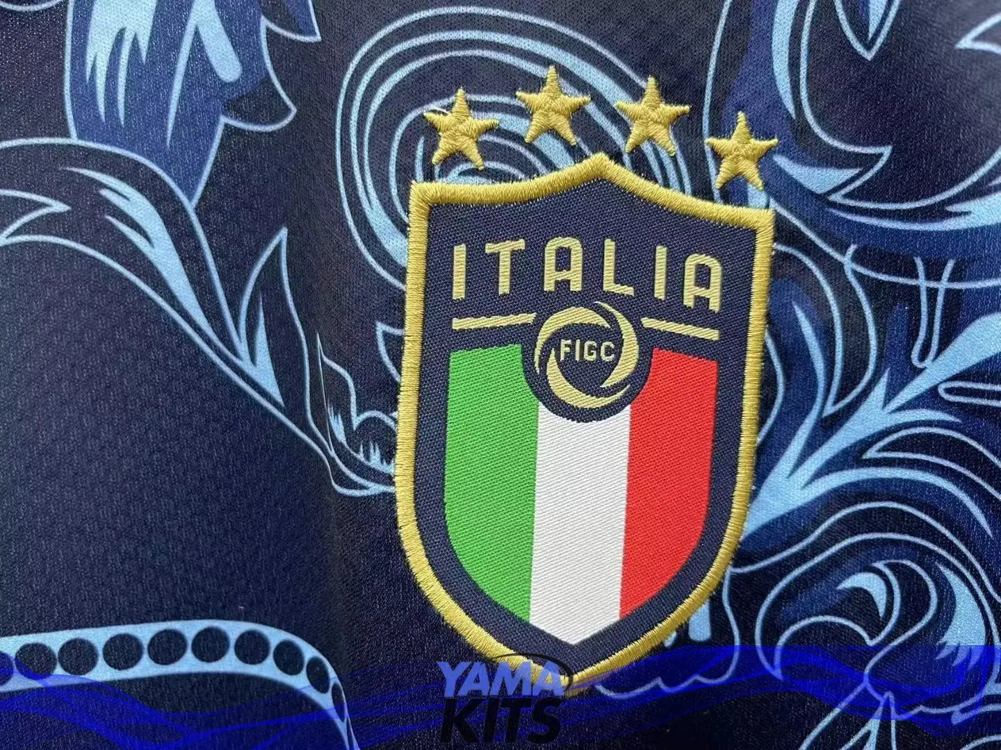 MAILLOT ITALIE CONCEPT EDITION VERSACE BLEU 2023/2024 YamaKits Foot