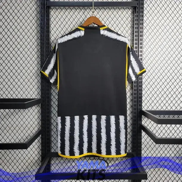 MAILLOT JUVENTUS DOMICILE 2023/2024 YamaKits Foot