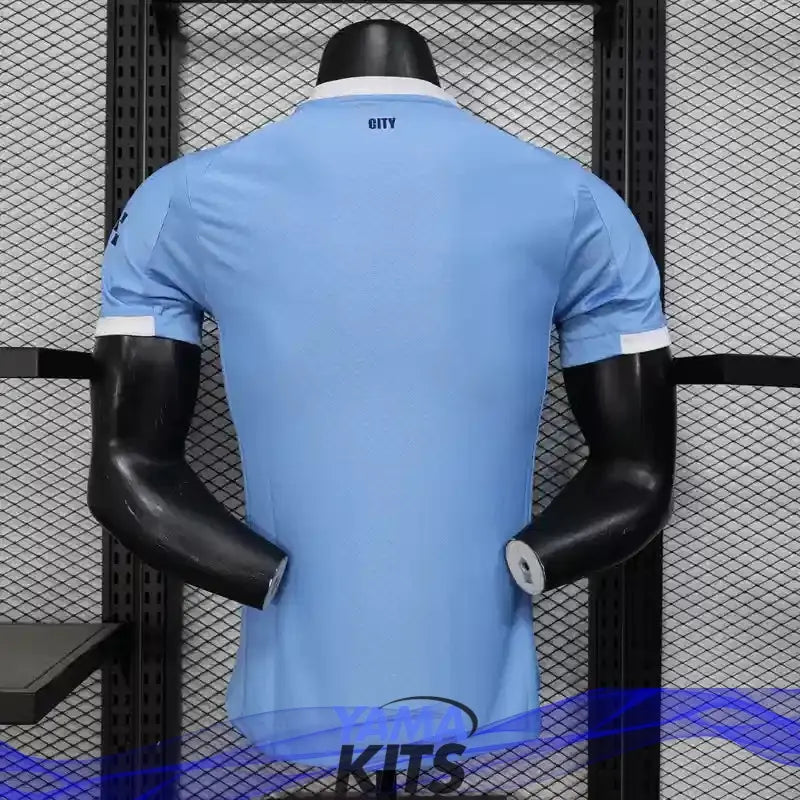 MAILLOT MANCHESTER CITY DOMICILE 2025/2026 Version Player YamaKits Foot