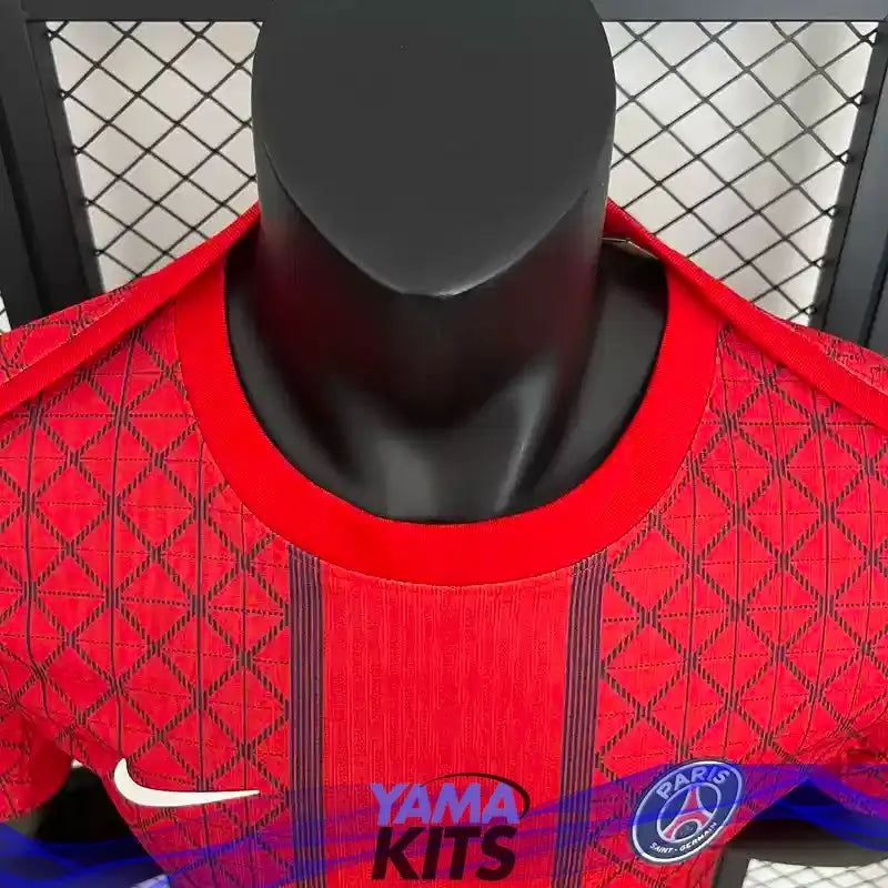MAILLOT PARIS SG CONCEPT "rouge" 2025/2026 Version Player YamaKits Foot