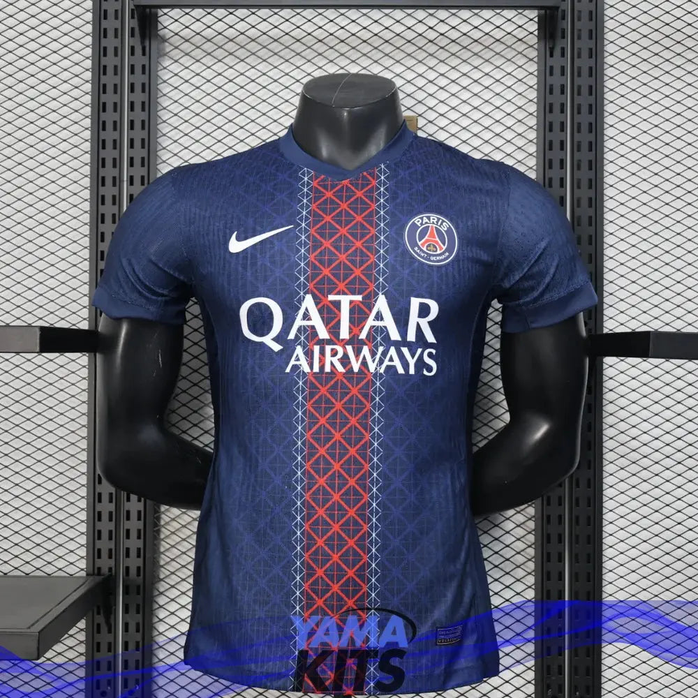 MAILLOT PARIS SG DOMICILE 2025/2026 Version Player YamaKits Foot