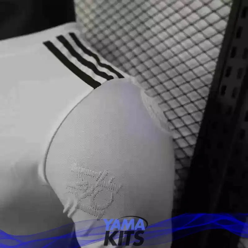 MAILLOT REAL MADRID CONCEPT "Blanc" 2025/2026 Version Player YamaKits Foot