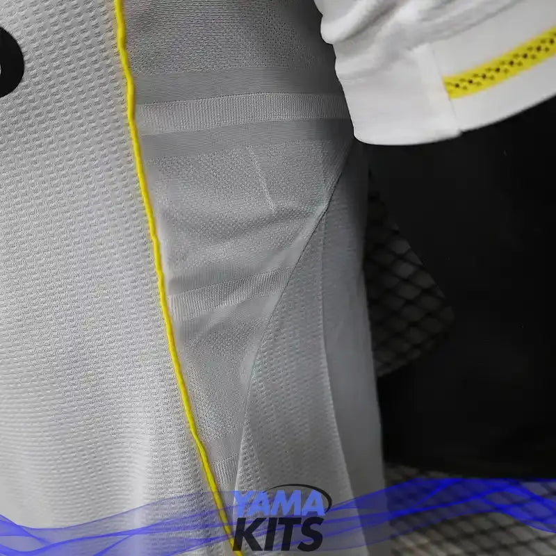 MAILLOT REAL MADRID DOMICILE 2025/2026 Version Player YamaKits Foot