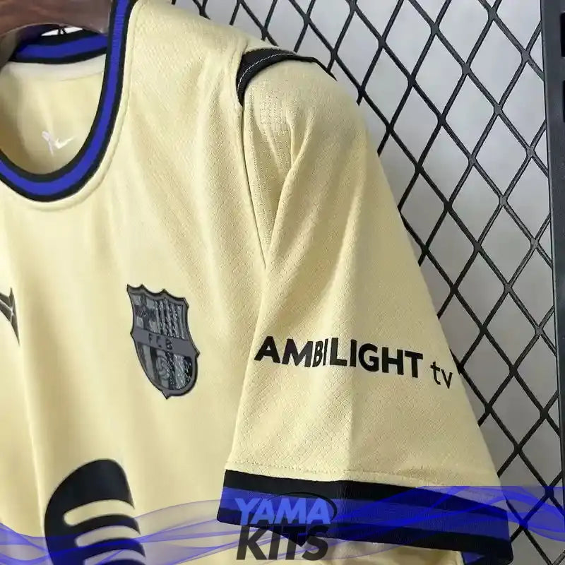 Maillot Barcelone extérieur "beige" 2025/2026 YamaKits Foot