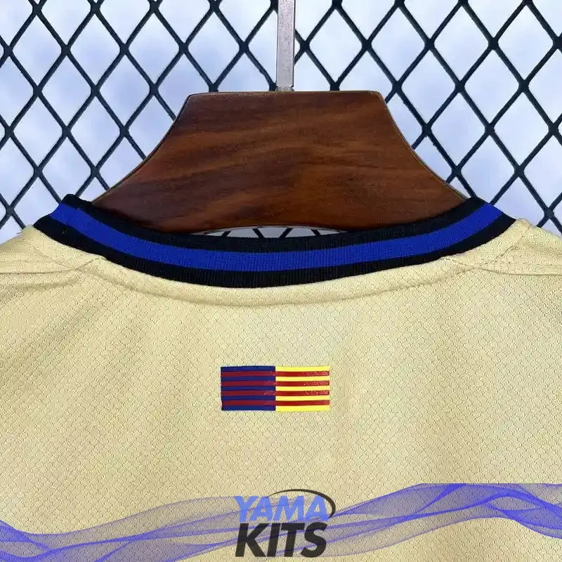 Maillot Barcelone extérieur "beige" 2025/2026 YamaKits Foot