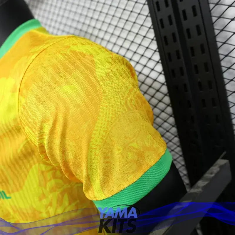 Maillot Brésil Concept jaune "Christ rédempteur" 2025/2025 Version Player YamaKits Foot