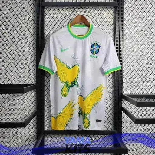 Maillot Brésil Concept "Oiseau Jaune" 2024/2025 YamaKits Foot