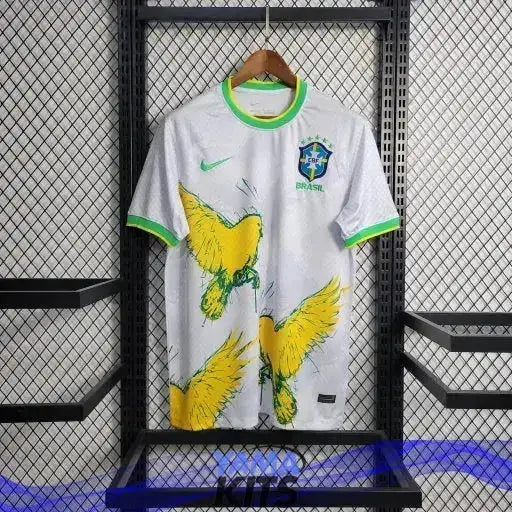 Maillot Brésil Concept "Oiseau Jaune" 2024/2025 YamaKits Foot