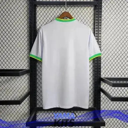 Maillot Brésil Concept "Oiseau Jaune" 2024/2025 YamaKits Foot