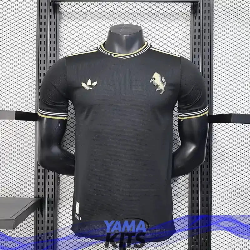 Maillot Juventus concept "Noir" 2025/2026 Version Player YamaKits Foot