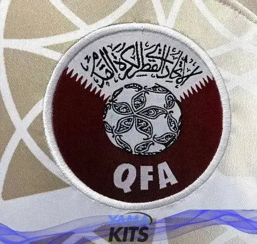 Maillot Qatar Extérieur "blanc,or" 2022/2023 YamaKits Foot