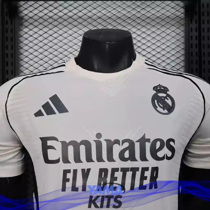 Maillot Real Madrid concept "Blanc" 2025/2026 Version Player YamaKits Foot