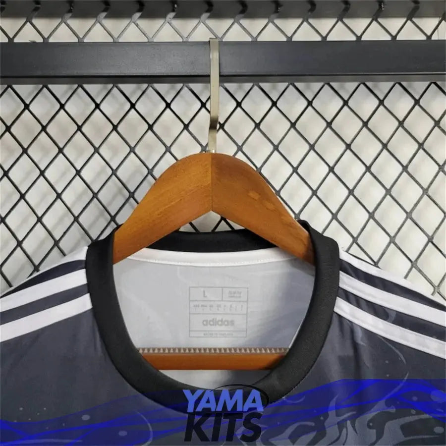 Maillot Real Madrid concept « Dragons » 2024/2025