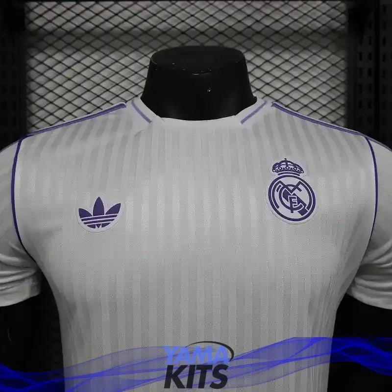 Maillot Real Madrid concept "blanc" 2025/2026 Version Player YamaKits Foot